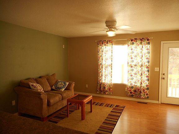 Living room 3