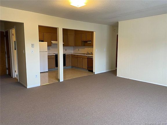 4th image of 986 Whalley Ave APT G2