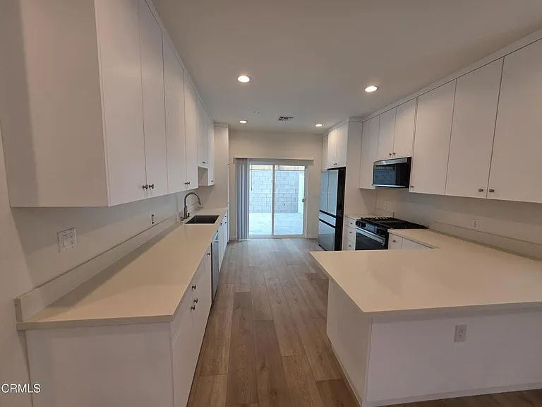 6746 Ben Ave — Photo 5