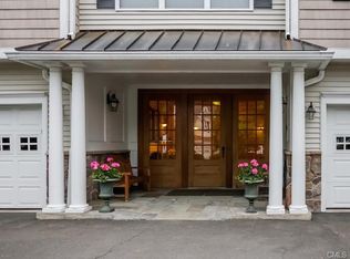 10 Franklin Ct, Newtown, CT 06470