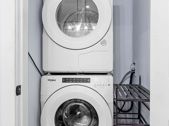 3rd image of 59 Carson Ave Floor 2