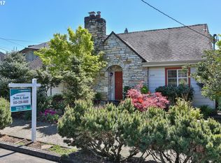 6104 NE Sacramento St, Portland, OR 97213