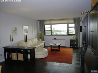 250 Gorge Rd APT 19H, Cliffside Park, NJ