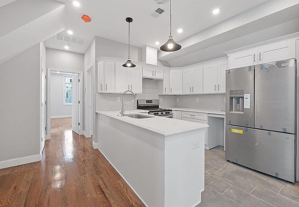 1st image of 16 Troy St APT 301