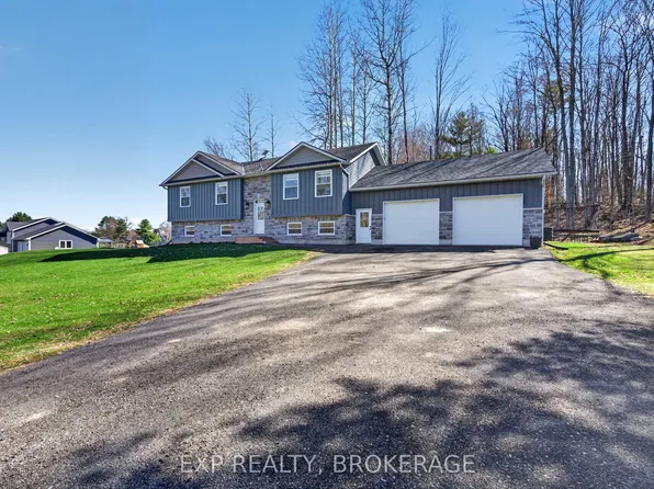 5576 McFadden Rd, South Frontenac, ON K0H 2L0