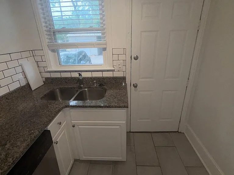 3732 Moss Ave — Photo 8