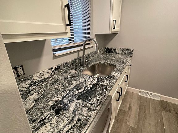 2nd image of 2597 Tifft St