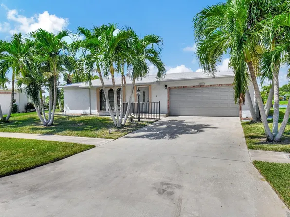 14697 Sunny Waters Lane, Delray Beach, FL 33484