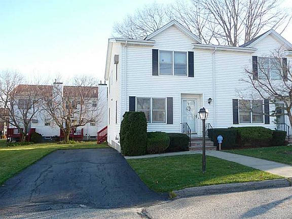 2nd image of 147 Oak Park Dr