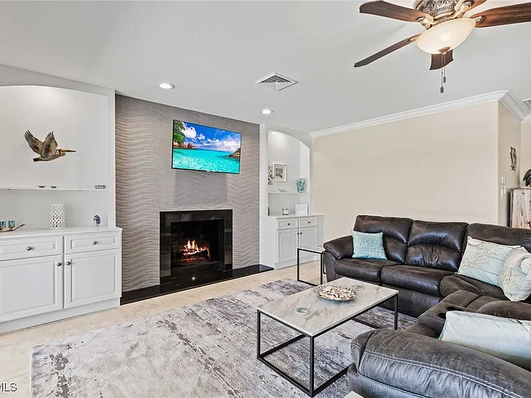252 Bayshore Dr — Photo 5