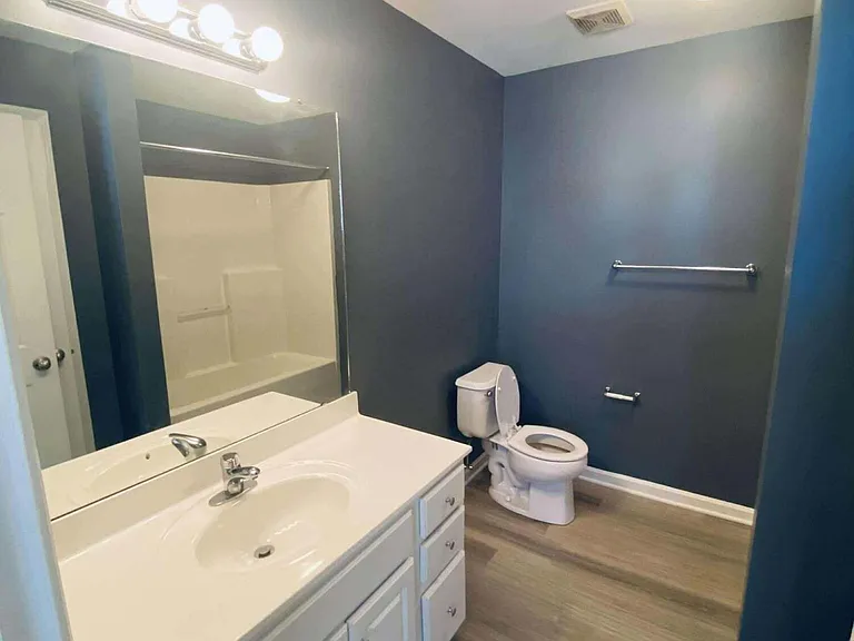 2412 King Richard Ct #F — Photo 12