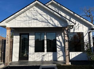 5520 Chapman St, Houston, TX 77009