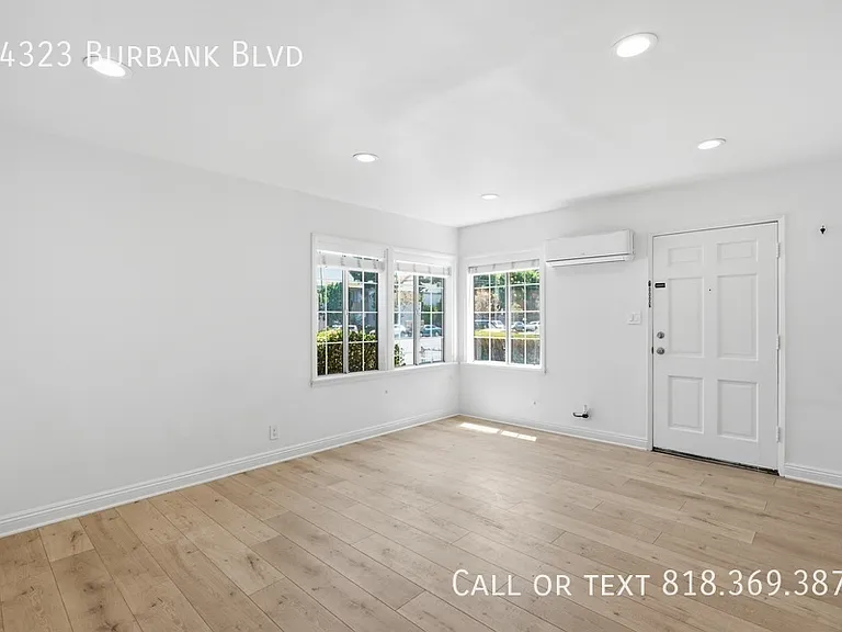 14323 Burbank Blvd — Photo 3