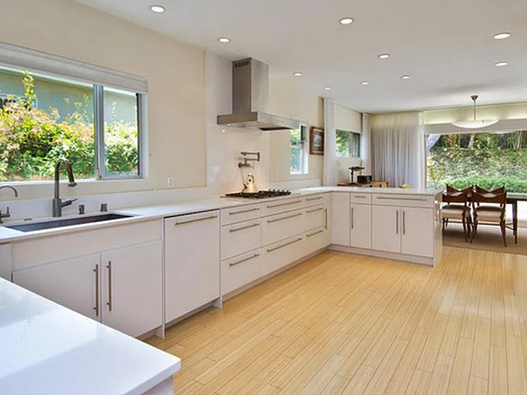 9512 Duxbury Ln — Photo 12