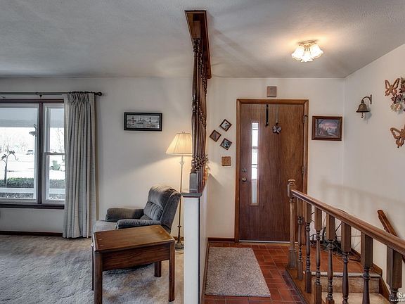 4th image of 728 E Neal Ave