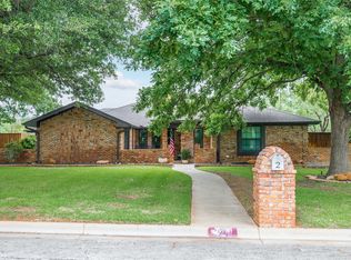 2 Brownstone Ct, Brownwood, TX 76801