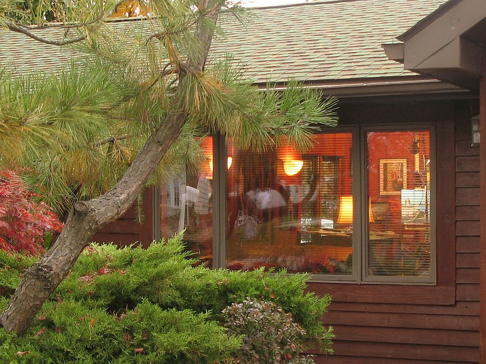 2nd image of 1667 Beechcroft St