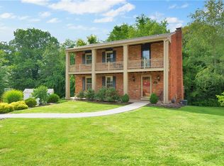 121 Snowden Dr, Pittsburgh, PA