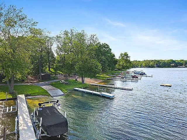 315 N Crooked Lake Ln — Photo 22