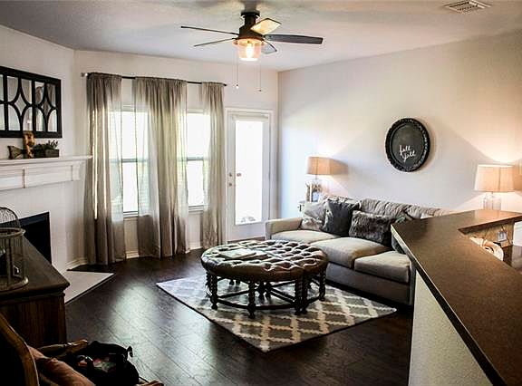 3rd image of 612 Briergate Dr