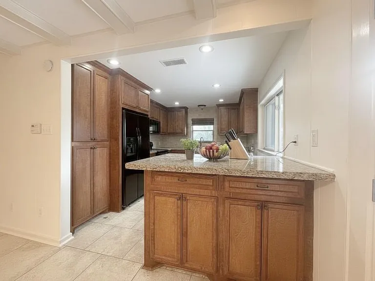 9655 Meadowcroft Dr — Photo 18