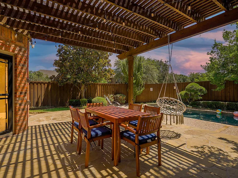2800 Cherry Spring Ct — Photo 34