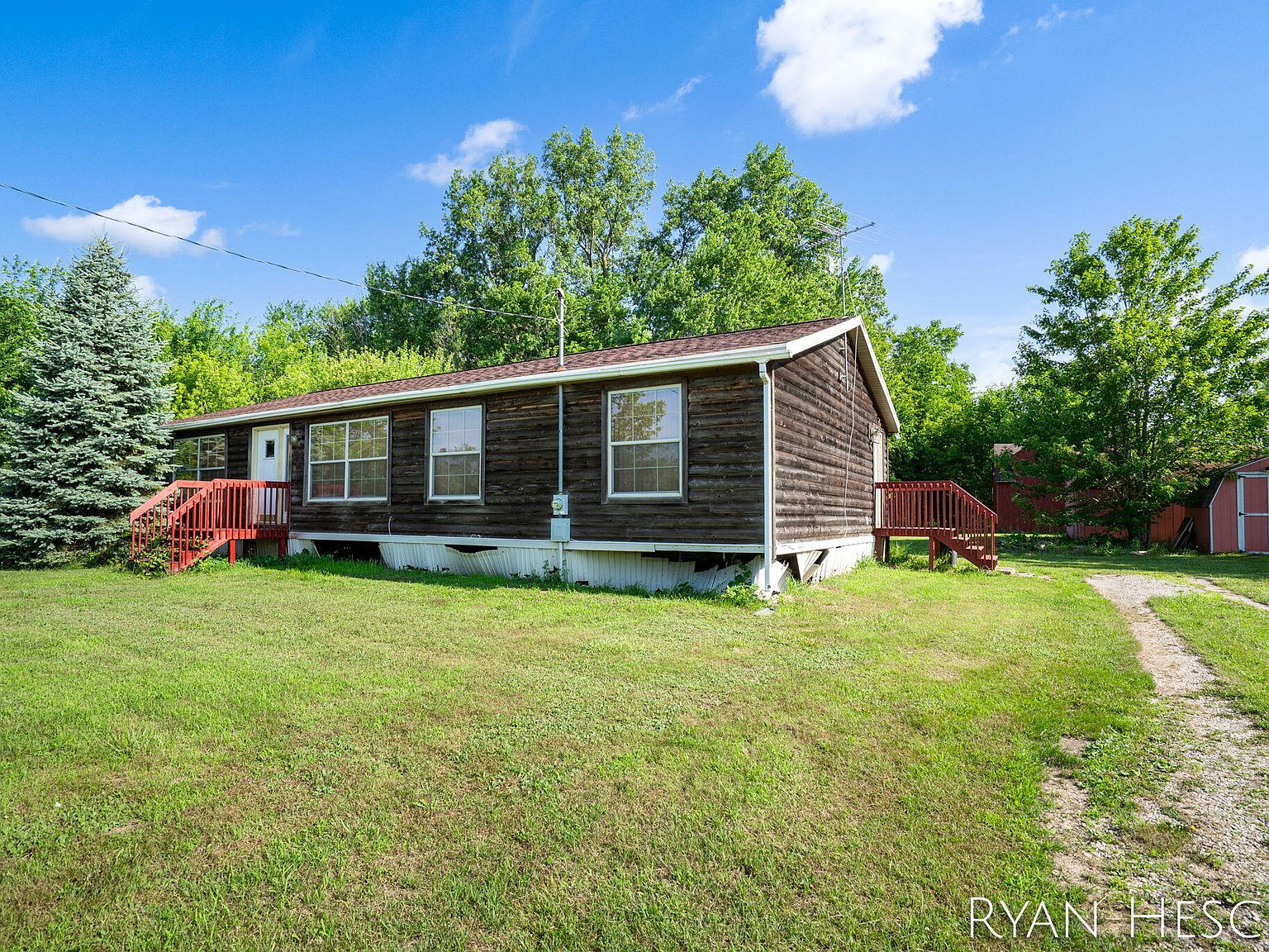 みさ✕4 5886 W Clarksville Rd, Lake Odessa, MI 48849 | Zillow