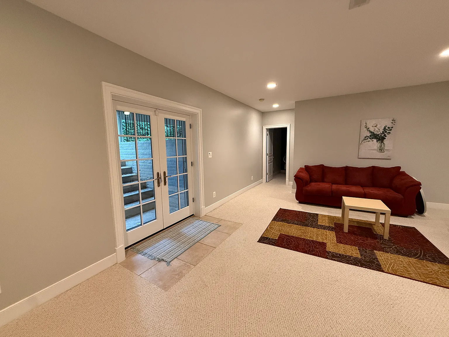 4 bed, 5936 sqft, $1,800 — Photo 2