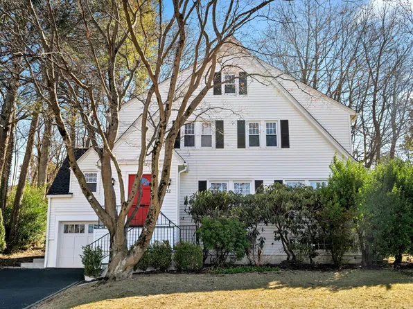 32 Claremont Road, Scarsdale, NY 10583