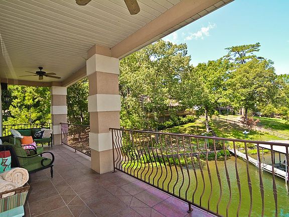 Spacious Patio