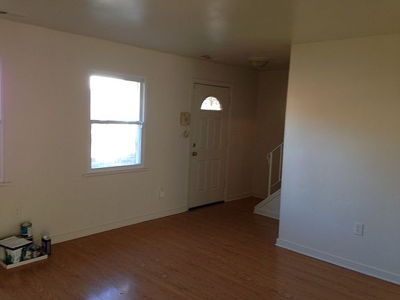 3rd image of 3327 Dill Ave
