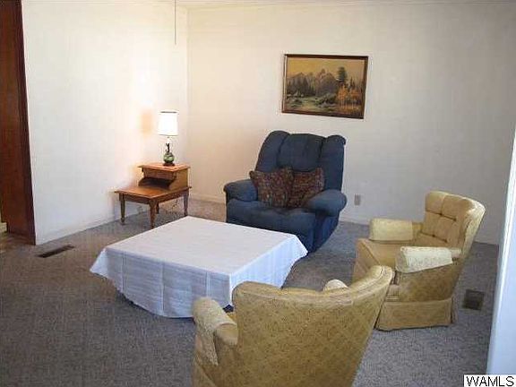 2nd image of 203 38th St E