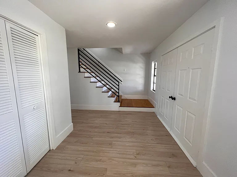 1352 Corner Oaks Dr — Photo 31