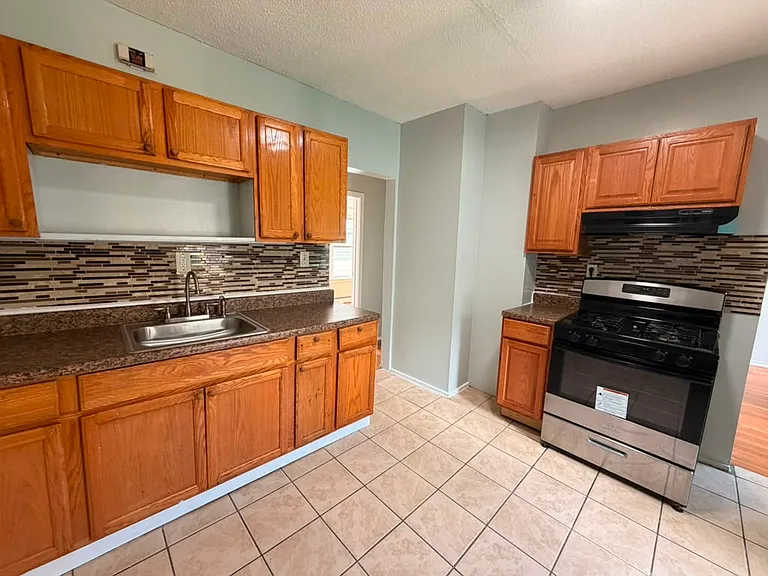 141 County Street A2A #2A — Photo 1