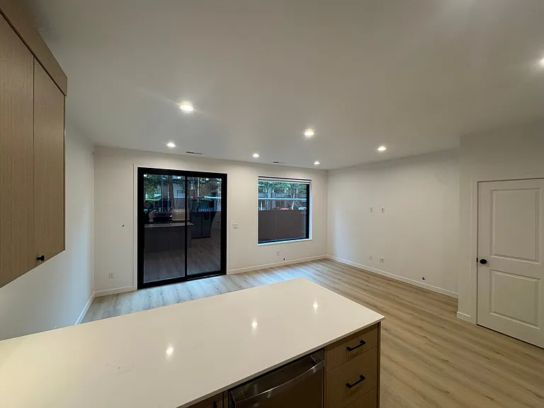 520 NE 117th Ave #612-B — Photo 6