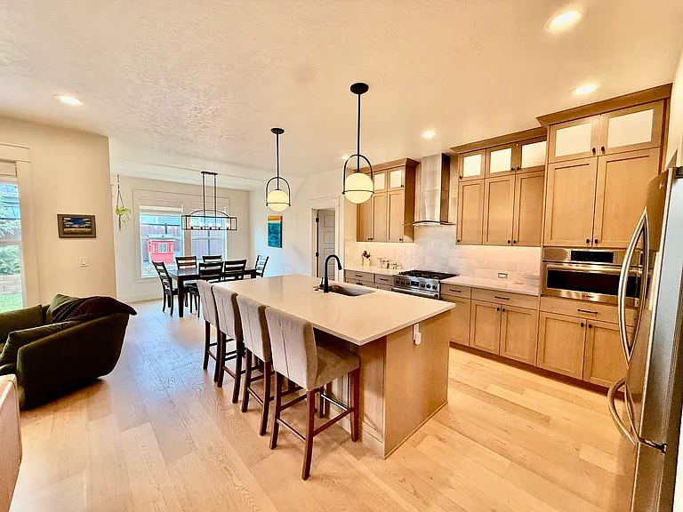6157 S Ostrum Ave — Photo 10