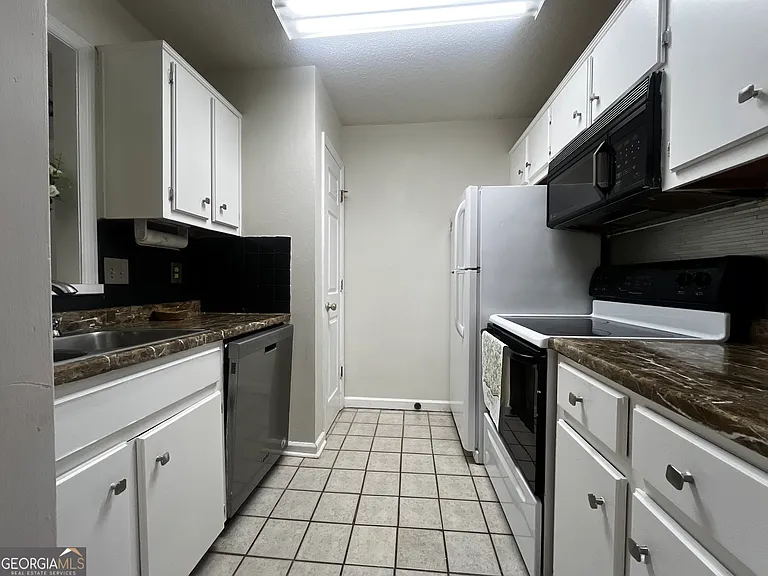 2165 S Milledge Ave — Photo 5