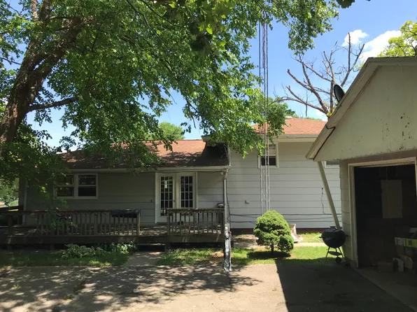 502 10th Ave N, Albany, IL 61230