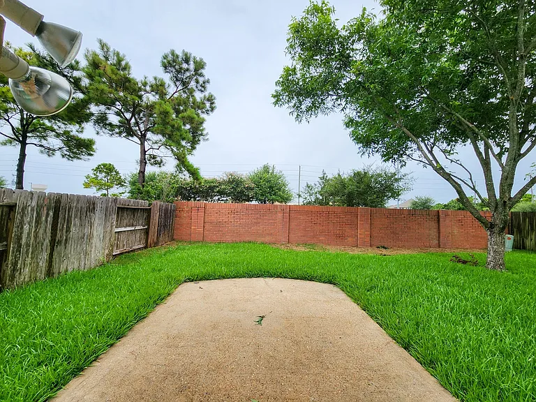 11902 White Water Bay Dr — Photo 24