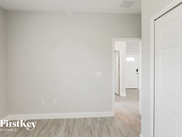 702 Caribou Dr — Photo 6