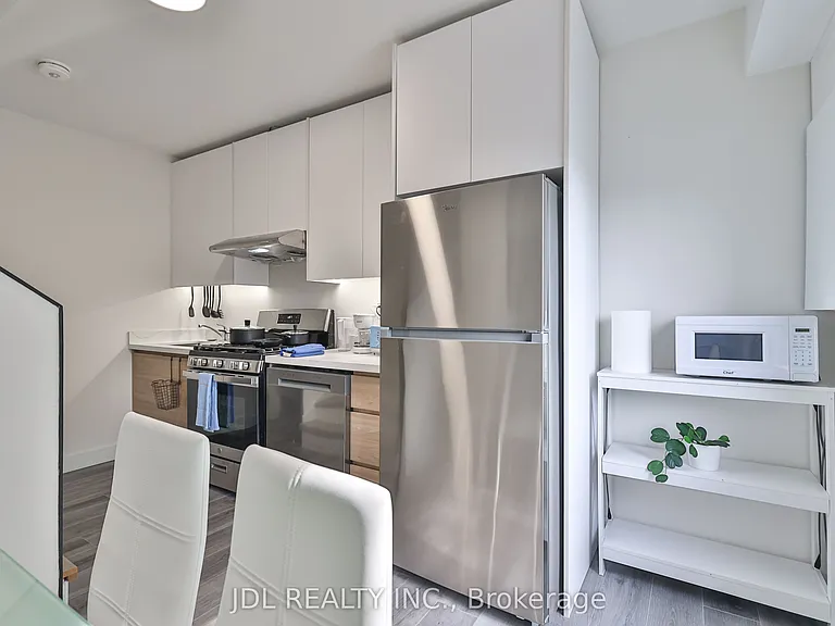 5 Sorauren Ave #7 — Photo 27