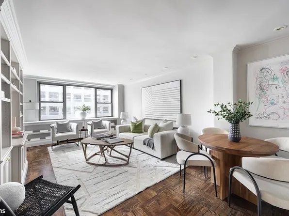 209 E 56th St APT 8D, New York, NY 10022