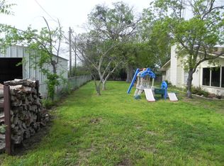 1500 S Main St, Taylor, TX 76574
