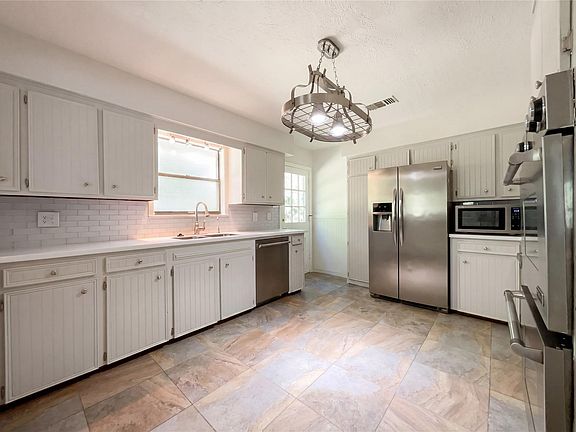 2nd image of 241 Greenbriar Dr