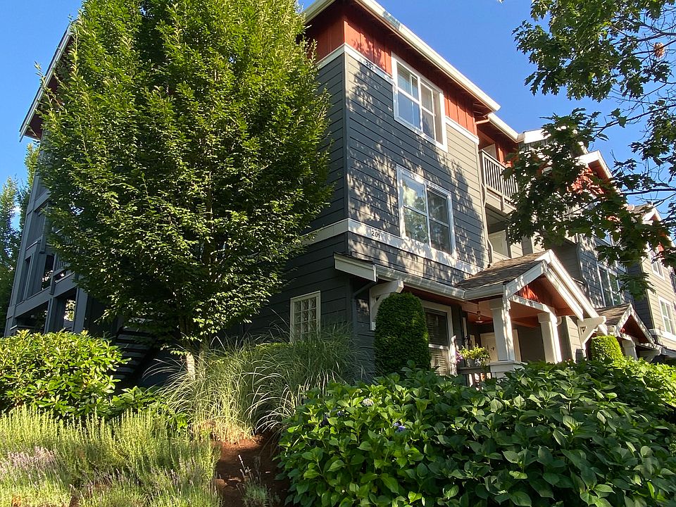 1st image of 1696 25th Ave NE