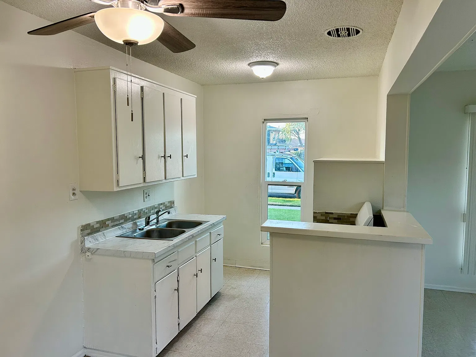 2 bed, 925 sqft, $2,250 — Photo 2