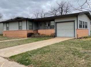 200 Hamilton Ave, Ballinger, TX 76821