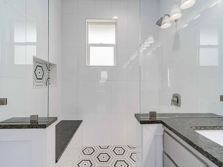 17508 Panorama Dr — Photo 14