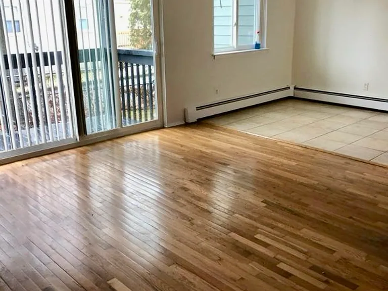 599 Glendale Ave #599 — Photo 2