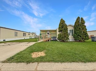 1202 Coolidge Ave, Minot, ND 58701